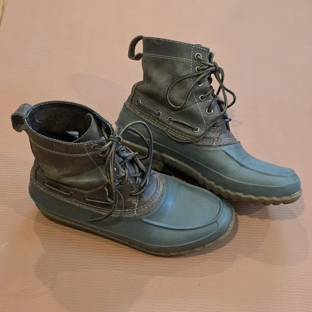 Sperry Men’s Size 8.5 M Duck Boots Leather Rubber Lace Up Waterproof STS13460